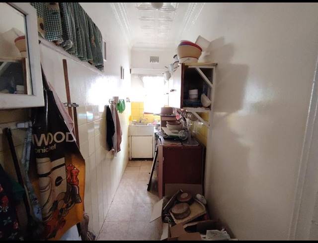 2 BEDROOM HOUSE FOR SALE IN BEZUIDENHOUT VALLEY